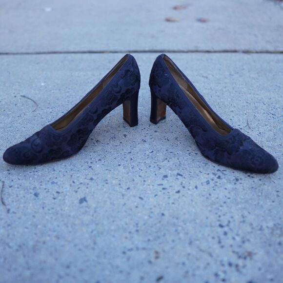 A Touch of Nina 8N Floral Embroidered Block Heel Pumps Whimsigoth Dark Academia - Picture 6 of 14